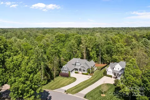 View/Area - 6743 Fox Ridge Cir, Davidson, NC 28036 photo 1 of 2