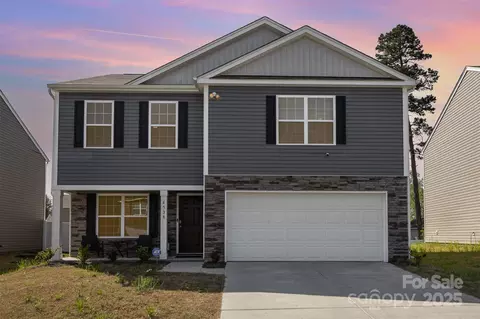 4538 Opus Ln, Charlotte, NC 28214
