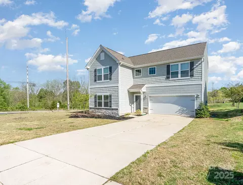 101 Glencroft Dr, Wingate, NC 28174