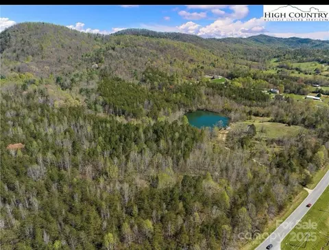 1535 Taylorsville Se Rd SE, Lenoir, NC 28645