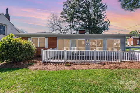 408 S Main St, Asheboro, NC 27203