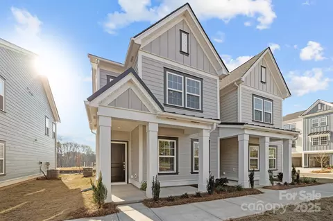 5005 Cherry Gum Ct, Matthews, NC 28105