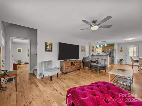 Meadowview Drive, Saluda, NC 28773 photo 11