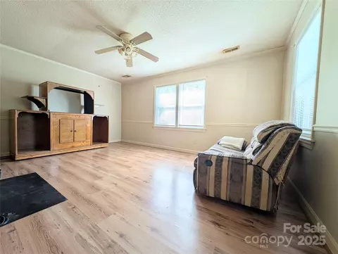 Living - 473 Grace Ave, Lancaster, SC 29720 photo 1 of 3