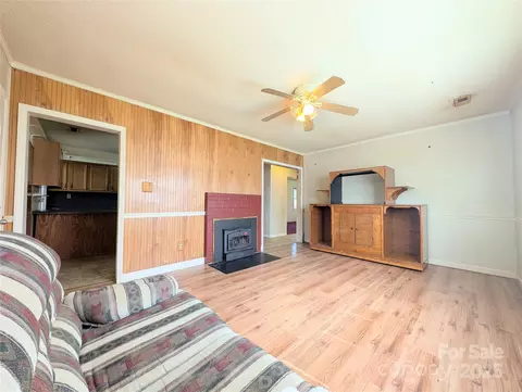 Living - 473 Grace Ave, Lancaster, SC 29720 photo 2 of 3