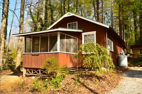 Laurel Ivy Lane, Hendersonville, NC 28791