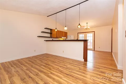 63 Wabash E Dr E, Sylva, NC 28779 photo 6