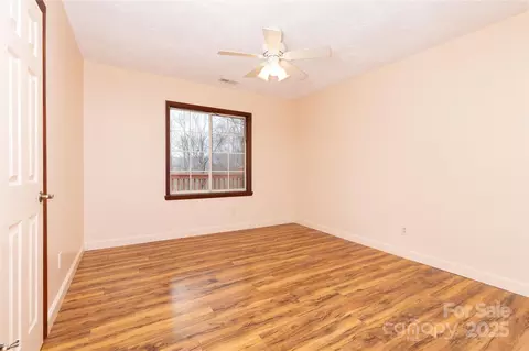 63 Wabash E Dr E, Sylva, NC 28779 photo 8