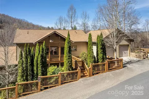 226 Sawgrass 3 Dr #3, Whittier, NC 28789