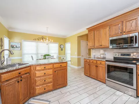 126 Pointer Se Ct SE, Concord, NC 28025 photo 7