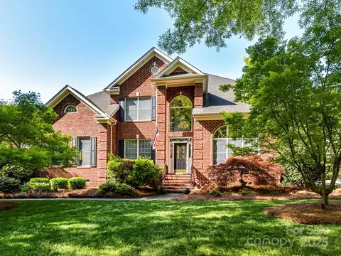 7012 Chadwyck Farms Dr, Charlotte, NC 28226