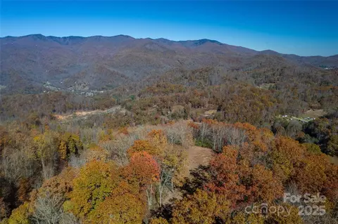 6 Copperhead Cv, Sylva, NC 28779 photo 3