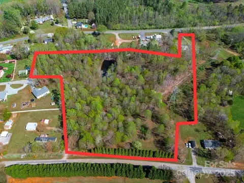 1636 Fred Hinshaw Rd, Yadkinville, NC 27055