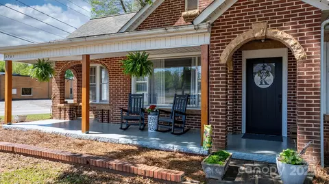 2701 N Main Ave, Newton, NC 28658