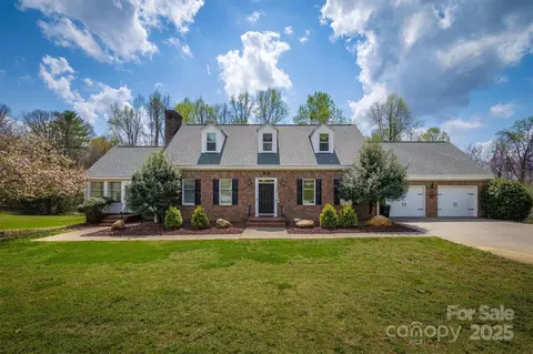 810 Bethel Rd, Morganton, NC 28655