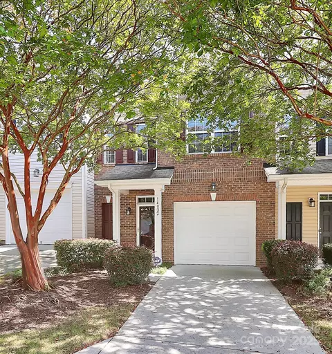 14022 Drake Watch Ln, Charlotte, NC 28262