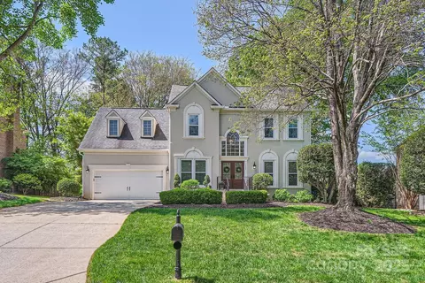 7316 Versailles Ln, Charlotte, NC 28277