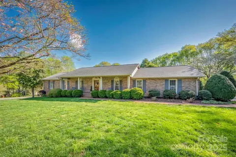 304 Mccall Dr, Forest City, NC 28043