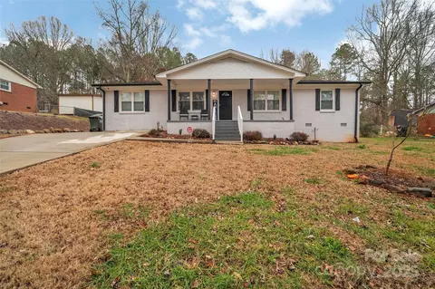 140 Wandering Ln, Bessemer City, NC 28016