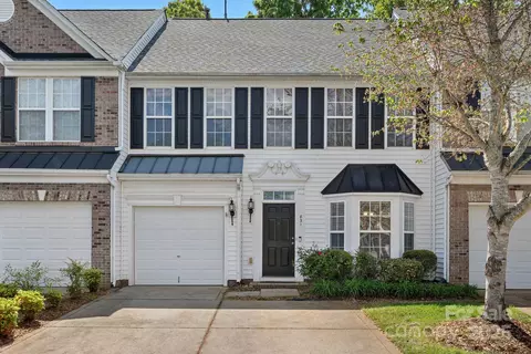 831 Daly Cir, Fort Mill, SC 29715