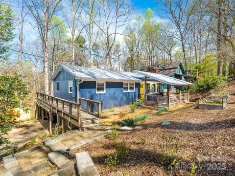 93 Morningside Dr, Asheville, NC 28806