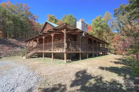 145 Lazy Acres Ln, Lake Lure, NC 28746