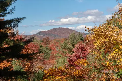 68 Qualla Trce, Lake Toxaway, NC 28747