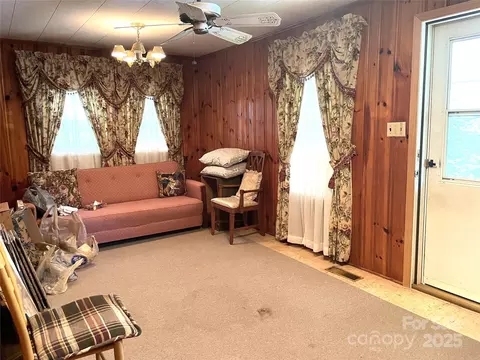 Living - 215 Old Dixie Rd, Lancaster, SC 29720 photo 1 of 6