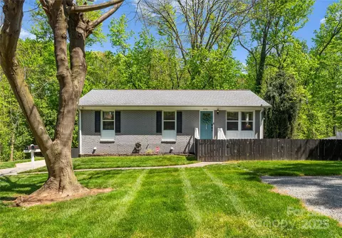 4143 Somerdale Ln, Charlotte, NC 28205