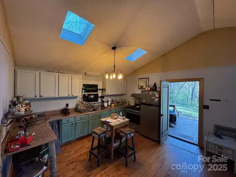 269 E View Rd, Sylva, NC 28779 photo 11