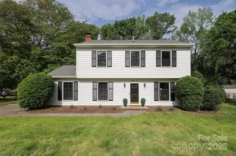 2413 Bergen Ct, Charlotte, NC 28210