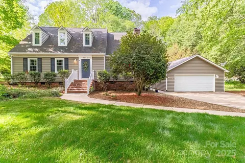 7514 Pewter Ln, Charlotte, NC 28270