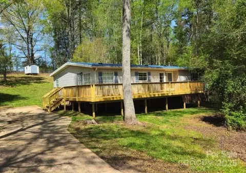 3325 Stony Brook Cir, Newton, NC 28658