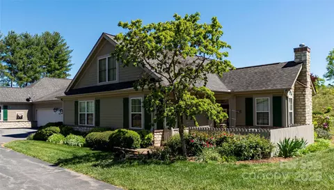 95 Outlook 03 Cir #03, Swannanoa, NC 28778