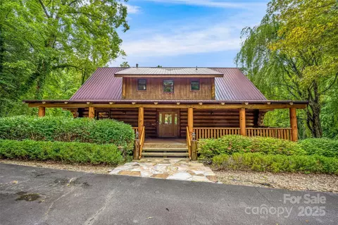 388 Hard To Find Dr, Brevard, NC 28712