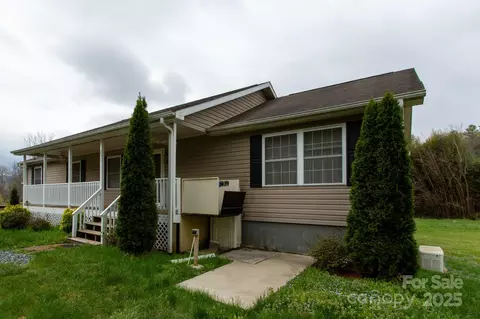 293 Gap Creek Rd, Fletcher, NC 28732