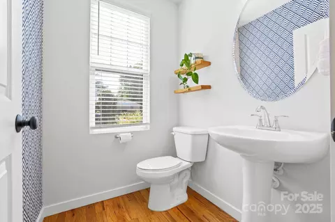 921 E 36th St, Charlotte, NC 28205 photo 4