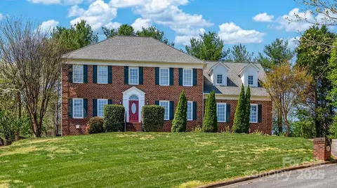 4405 3rd Nw St NW, Hickory, NC 28601