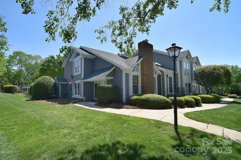 8257 Legare Ct, Charlotte, NC 28210