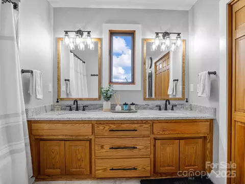 Bath - 205 Arlys Ln, Tryon, NC 28782 photo 1 of 2