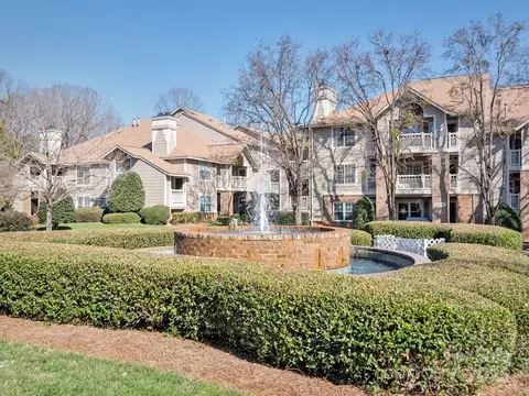 5007 Sharon R Rd #R, Charlotte, NC 28210