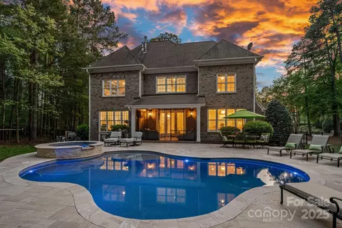 1717 Brawley School Rd, Mooresville, NC 28117