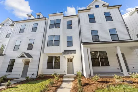 655 District Ct, Fort Mill, SC 29708