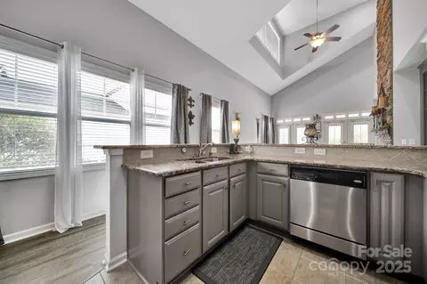 314 Wave Crest Dr, Tega Cay, SC 29708 photo 6