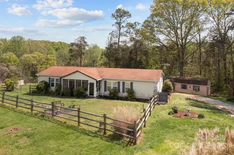 335 Ridgewood Dr, Mount Ulla, NC 28125