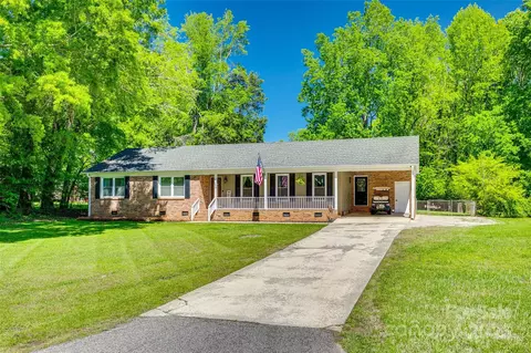 Exterior - 1938 Hickory Dr, Lancaster, SC 29720 photo 8 of 8