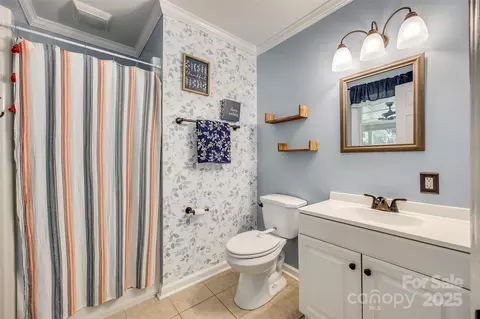 Bath - 1938 Hickory Dr, Lancaster, SC 29720 photo 1 of 1