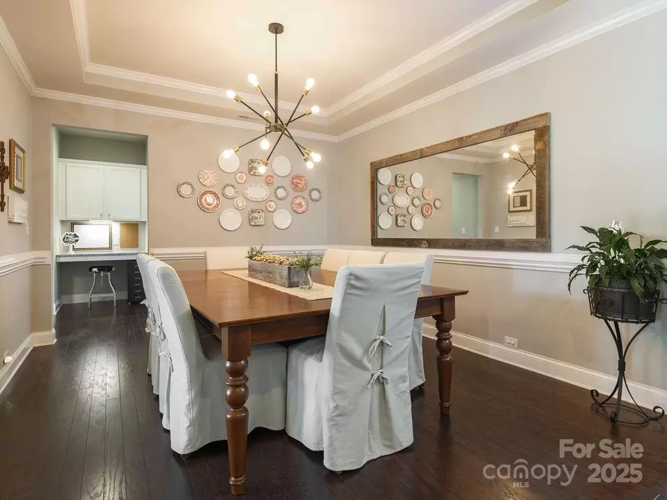 Dining - 18721 Dumbarton Oaks Dr, Cornelius, NC 28031 photo 3 of 3