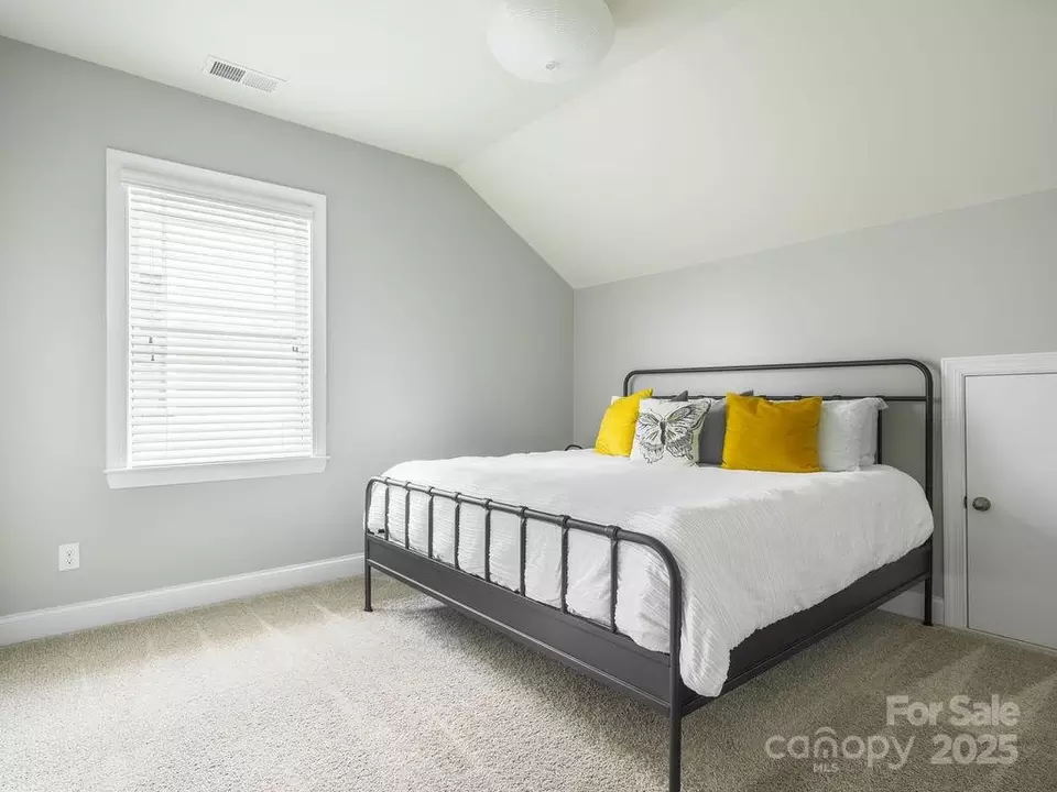 Bedroom - 18721 Dumbarton Oaks Dr, Cornelius, NC 28031 photo 6 of 6