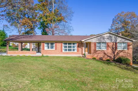 2115 Olde Farm Se Rd SE, Hudson, NC 28638